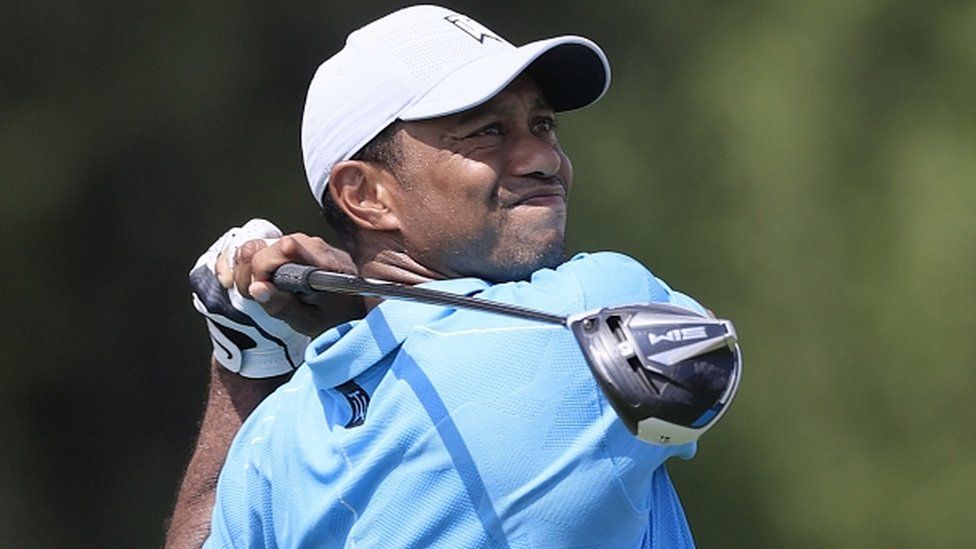 Tiger Woods Car Crash Golfer Found Unconscious Documents Reveal Bbc 