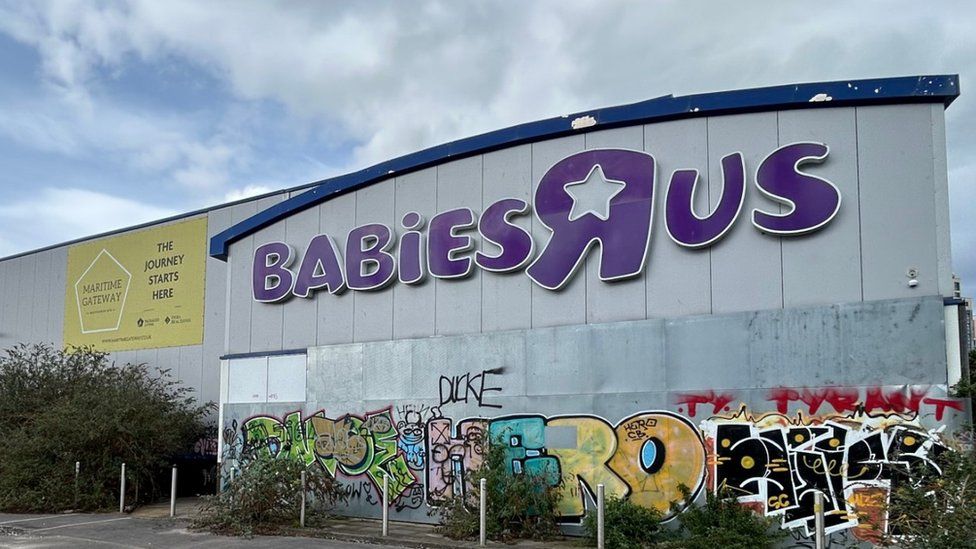 Toys R Us, Southampton