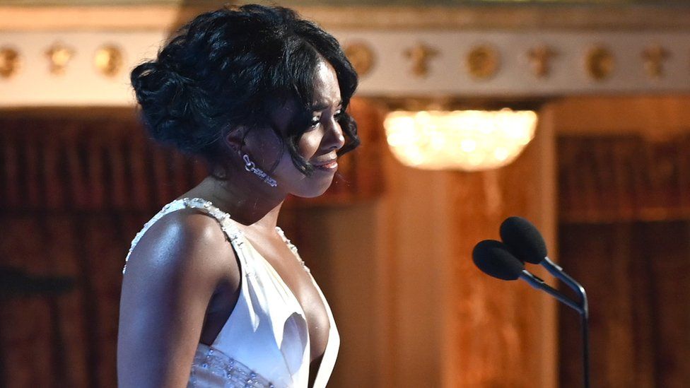Эдриен Уоррен на церемонии вручения наград Tony Awards
