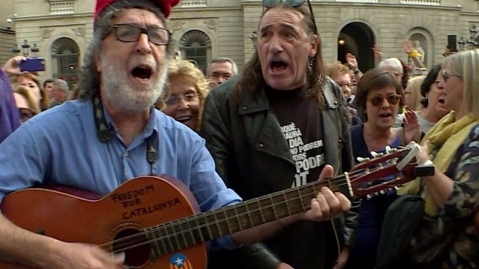 Pro-Catalan independence protesters