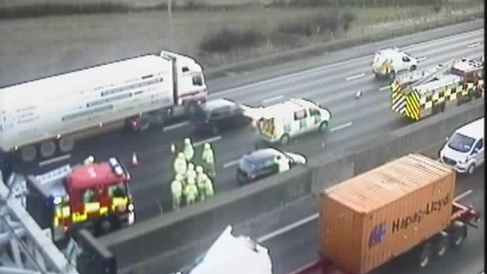 Emergency services at scene of M25 crash