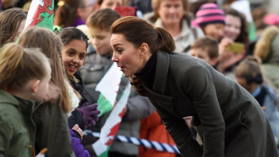 Duchess of Cambridge speaks to the crowds