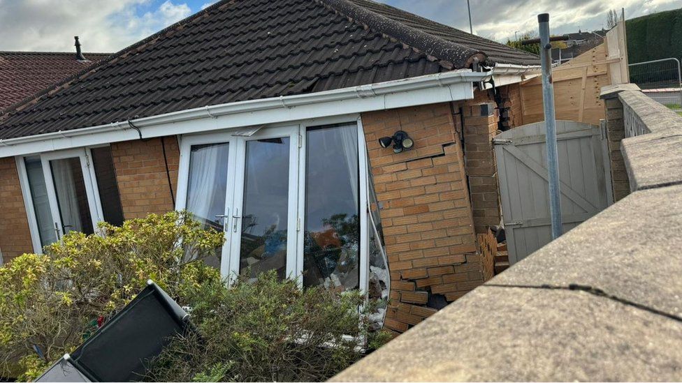 Woman trapped as van crashes into Trentham bungalow BBC News