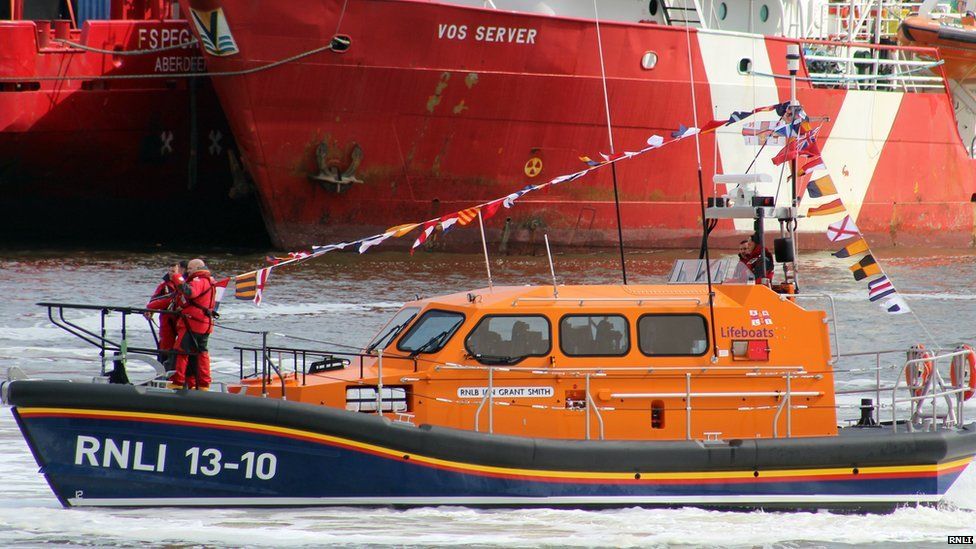 New Shannon Class Water Jet Lifeboat Arrives At RNLI Montrose Station ...