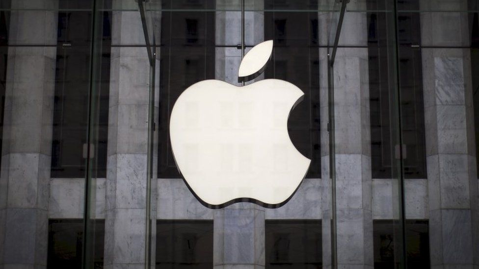 Apple logo in New York