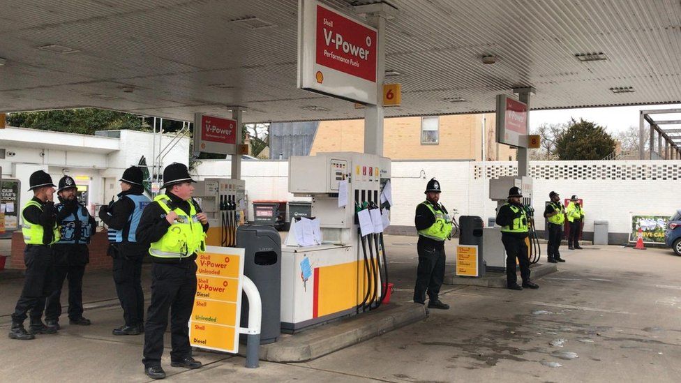 Police at Newnham Road Shell garage