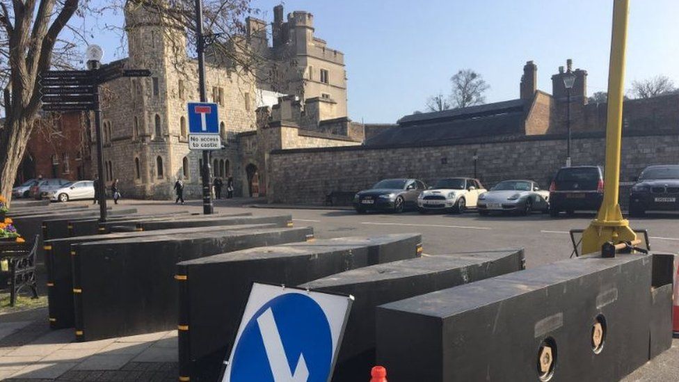 Windsor Castle Anti-terror Plans Expanded In Wake Of Attacks - BBC News