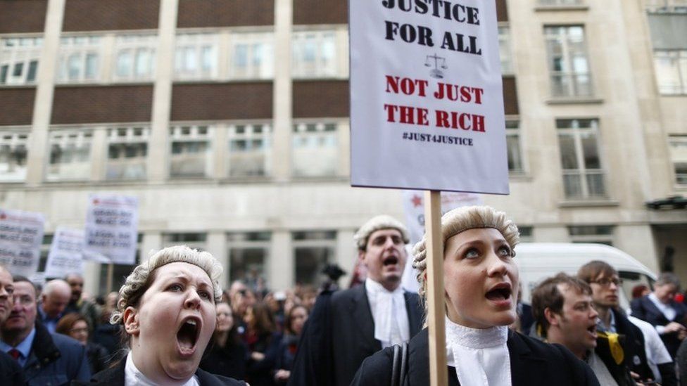 Barristers protesting at the Ministry of Justice