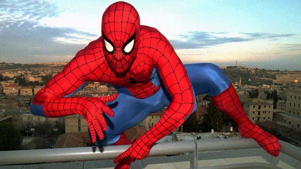 Spider-Man feats 'impossible' because of small feet - BBC News
