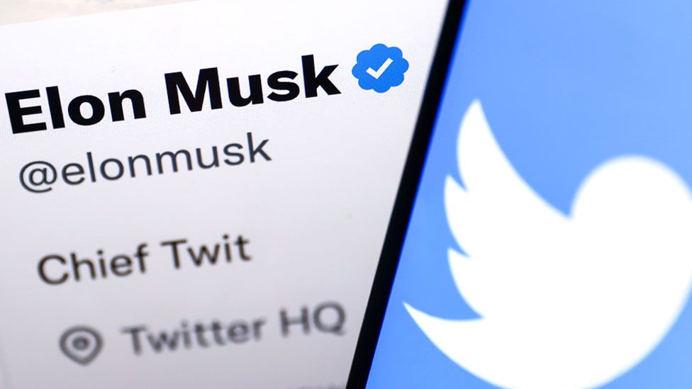 Twitter's paid blue tick re-launches after pause - BBC News