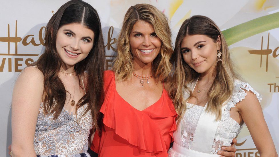 Isabella Rose Giannulli, Lori Loughlin and Olivia Jade Giannulli