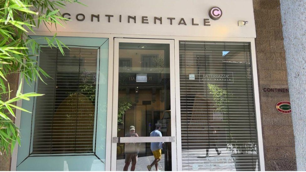 Front view of Hotel Continentale