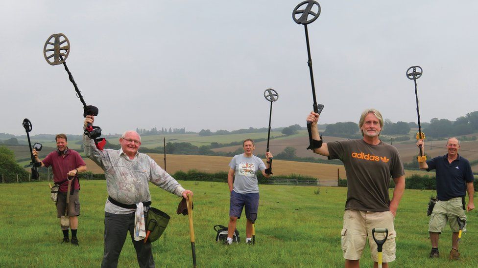 Metal detectorists