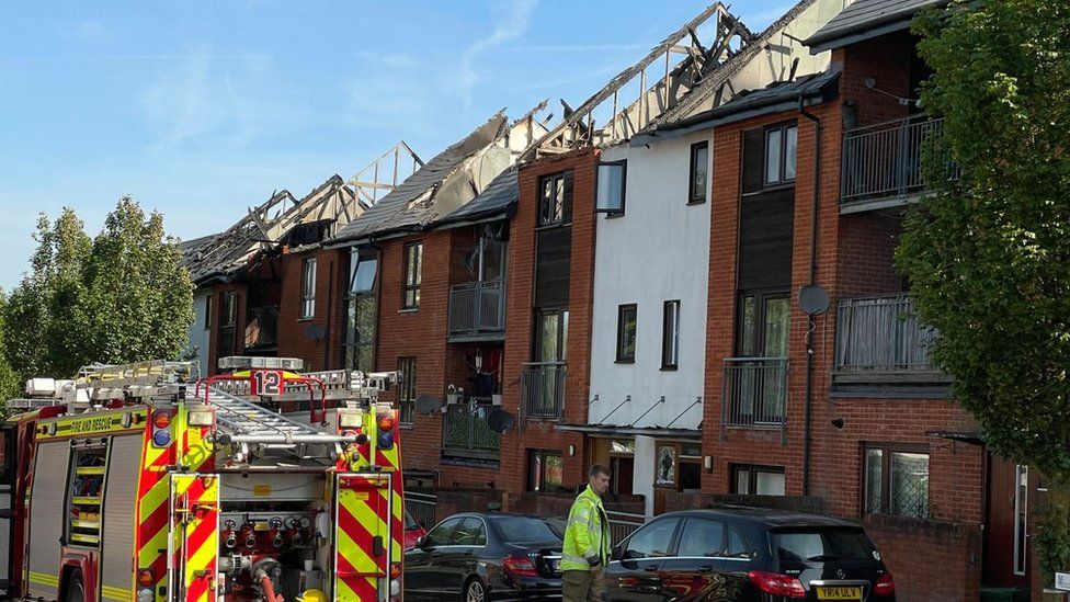 Basingstoke flat complex blaze began by accident fire service BBC News