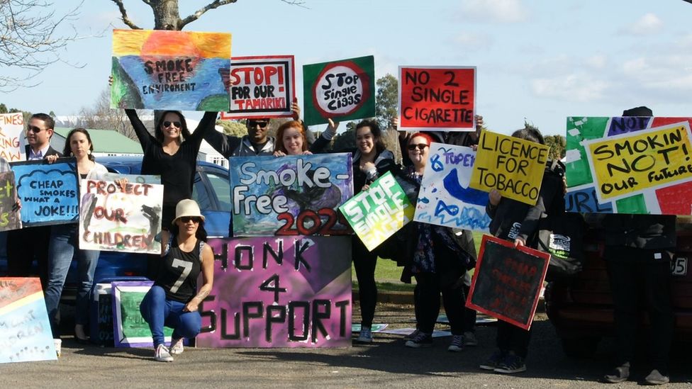 Maori health group advocates protesting against the government's plans to scrap tobacco controls