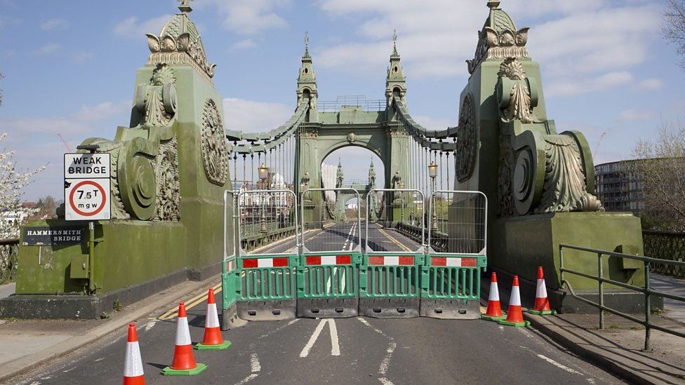 Hammersmith bridge