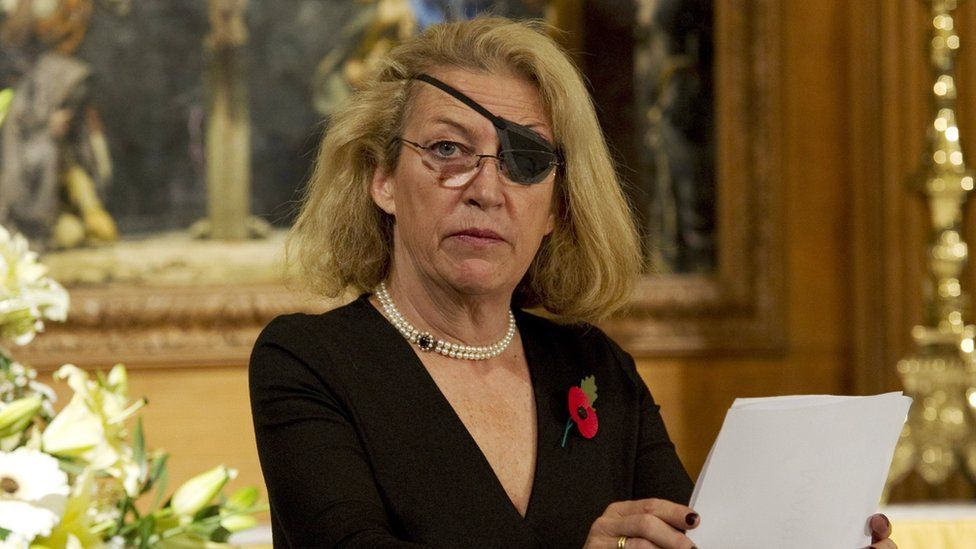 Marie Colvin reading a speech at a commemoration for journalists killed in war zones