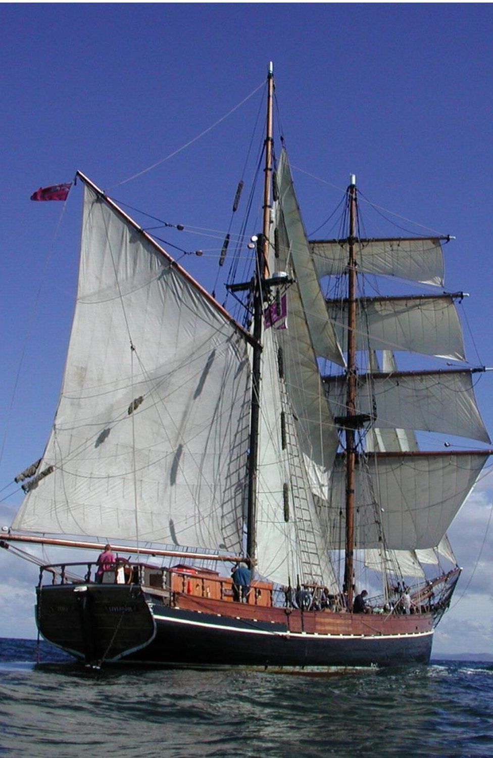 Tall ship Zebu sinks in Liverpool's Albert Dock BBC News