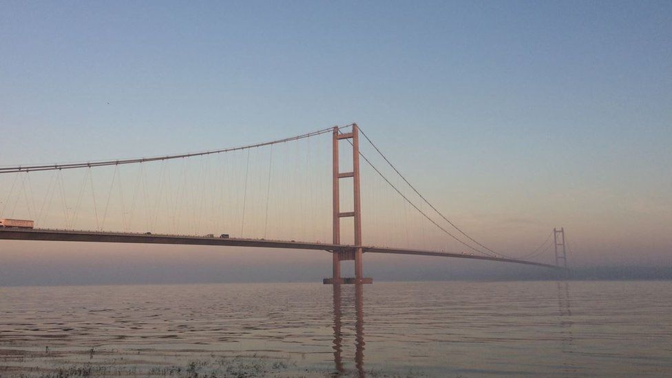 Humber Bridge Traffic fears over plan to scrap toll booths BBC News
