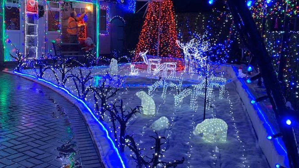 Christmas light displays back on after Covid and energy price hikes