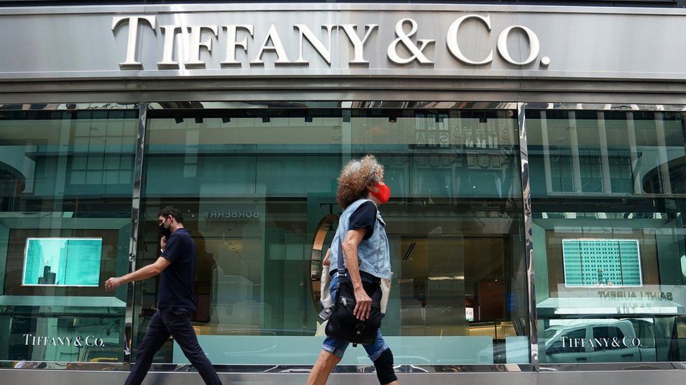 Tiffany wins speedy trial over LVMH's bid to ditch takeover deal