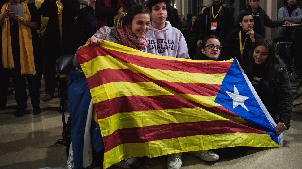 Catalan independence supporters in Barcelona, 21 Dec 17