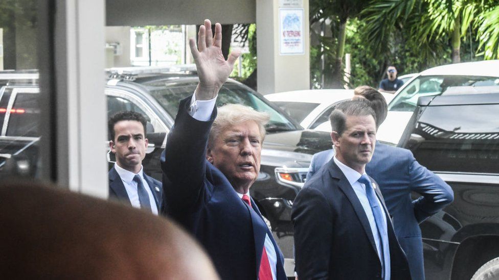 Image shows Donald Trump after his Florida arraignment