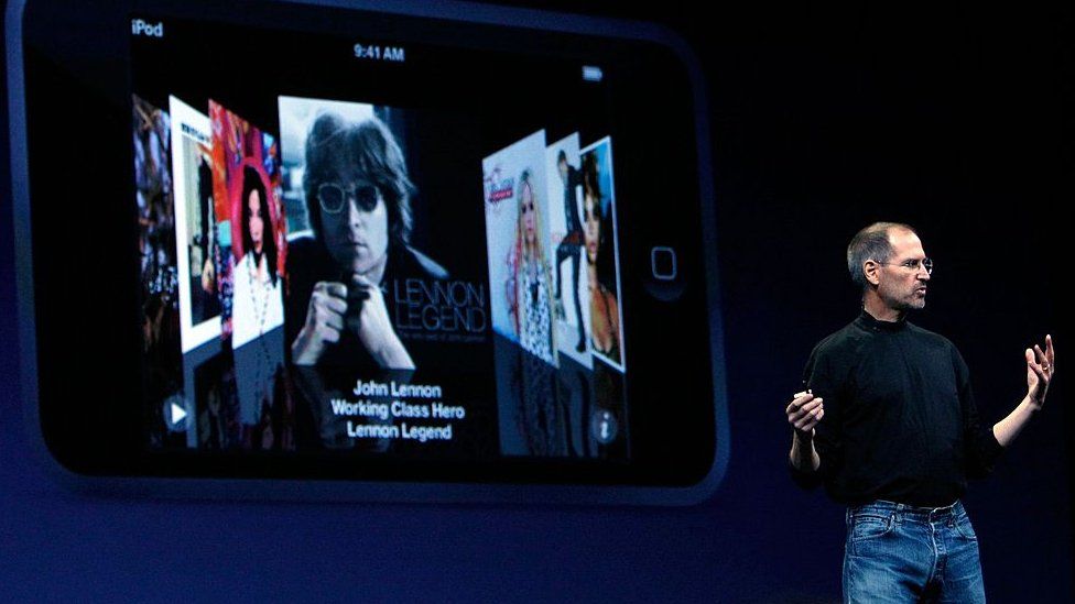 Apple CEO Steve Jobs introduces the new iPod Touch during an Apple Special event September 5, 2007 in San Francisco, California
