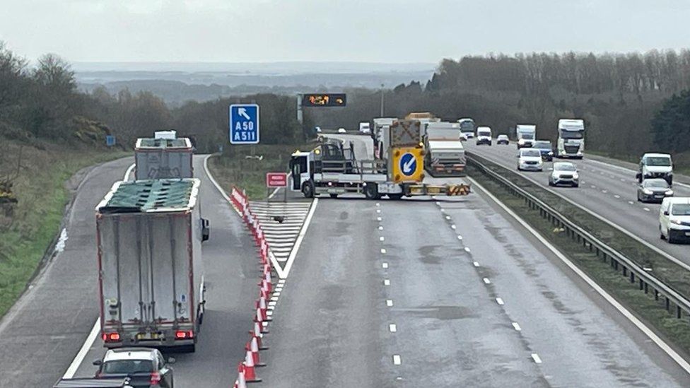 Leicester Man dies after lorry crash on M1 BBC News