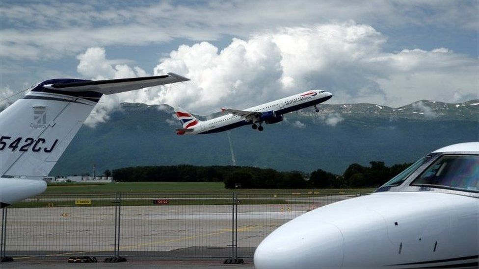 BA plane leaves Geneva airport