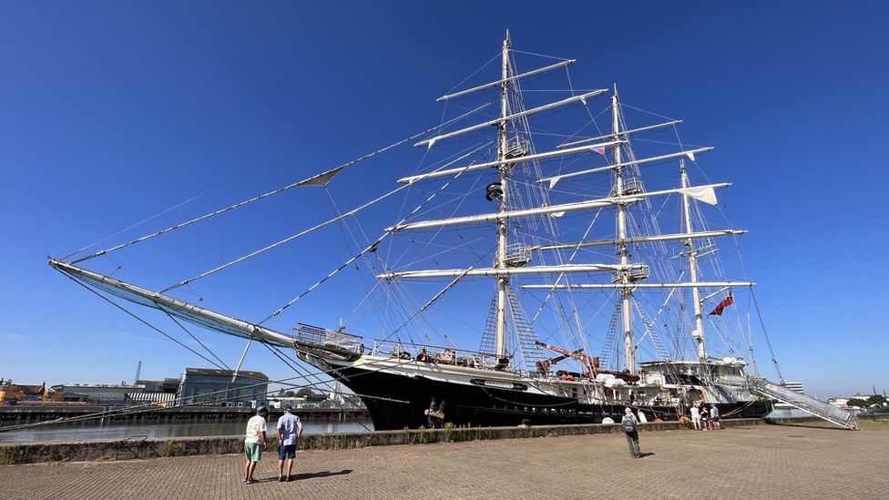 Tenacious at Great Yarmouth's South Quay