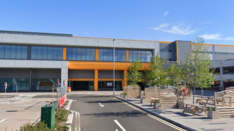 Amazon distribution centre at Tilbury