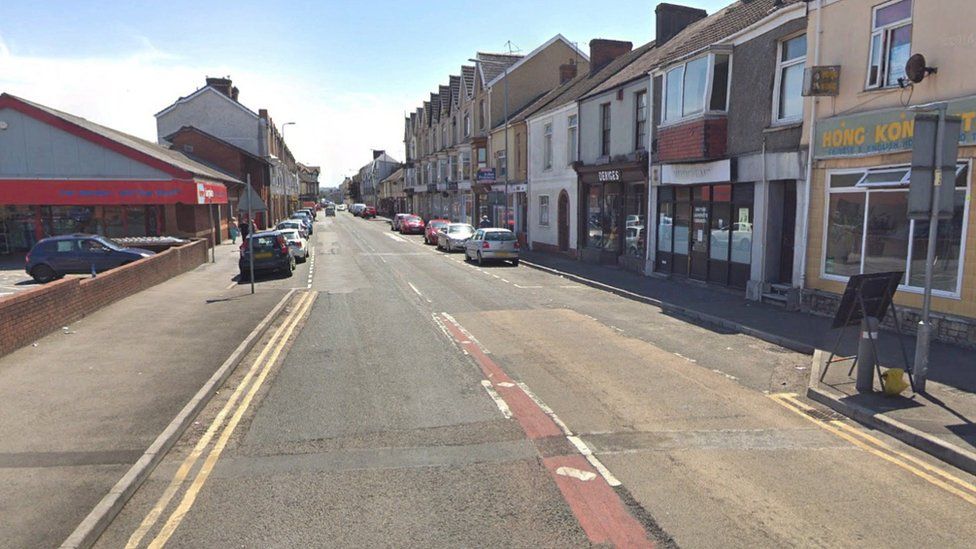 Six Men Arrested In Llanelli Over Suspected Kidnapping Attempt BBC News