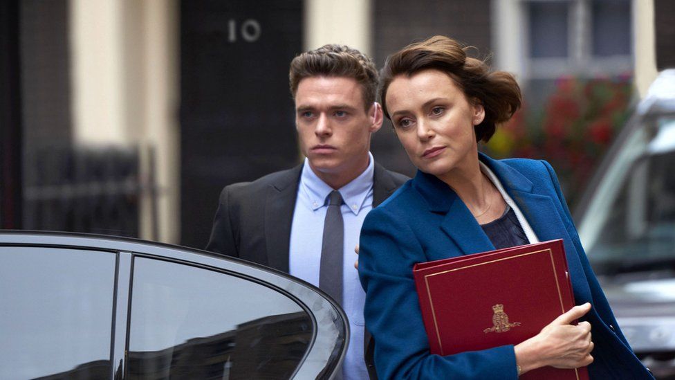 Richard Madden and Keeley Hawes in the Boduguard