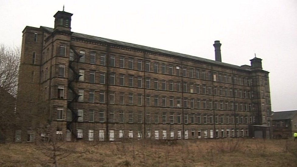 Bradford mill blaze Drummonds destroyed by fire BBC News