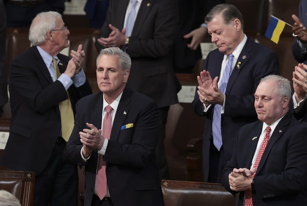 Republicans wearing Ukraine colours