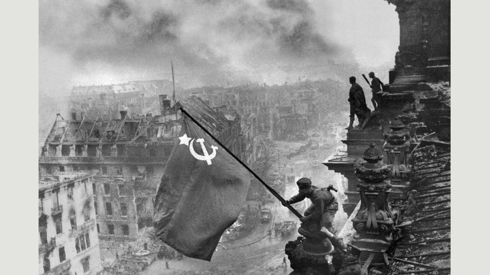 Євгеній Халдей, Прапор перемоги, Берлін, травень 1945