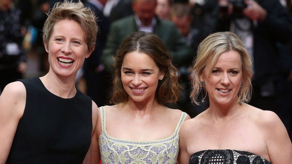 Thea Sharrock, Emilia Clarke y JoJo Moyes