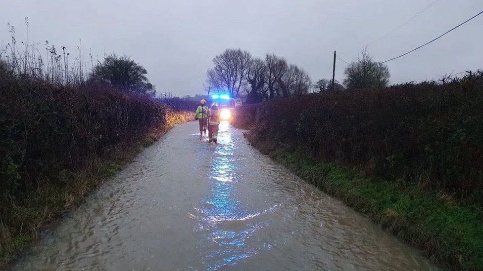 Fire crews encounter flooding on the way back from Bath