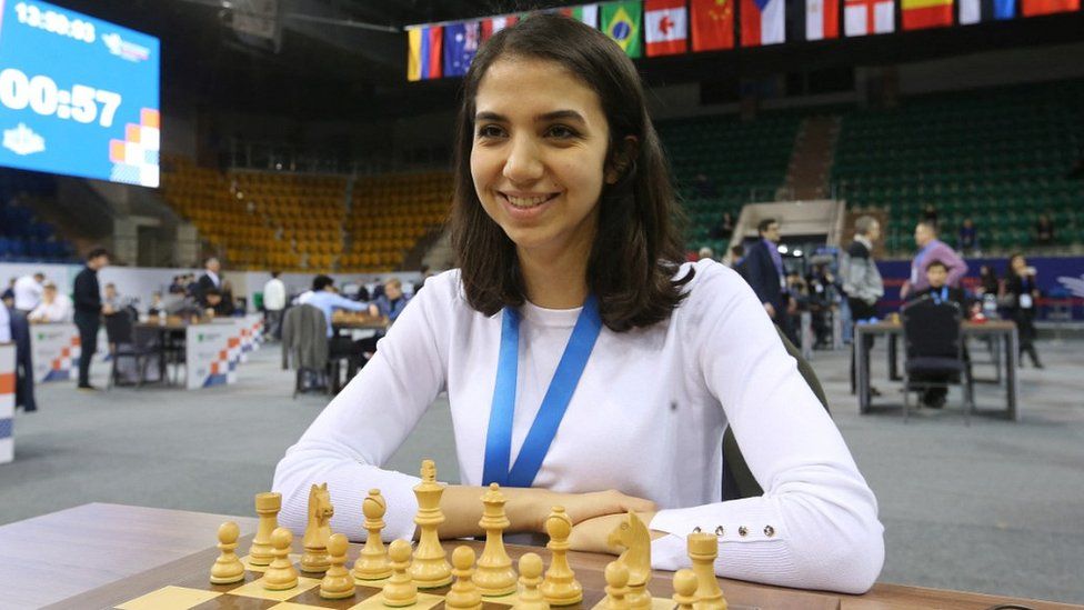 Сара Хадем из Ирана на мировом шахматном турнире ФИДЕ в Казахстане, 30 декабря 22