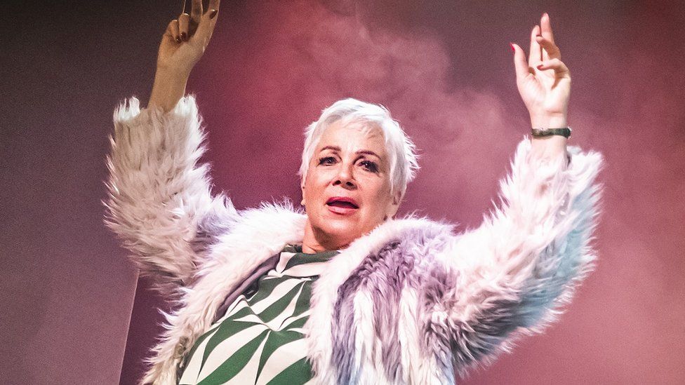 Denise Welch in The Gap at Hope Mill Theatre