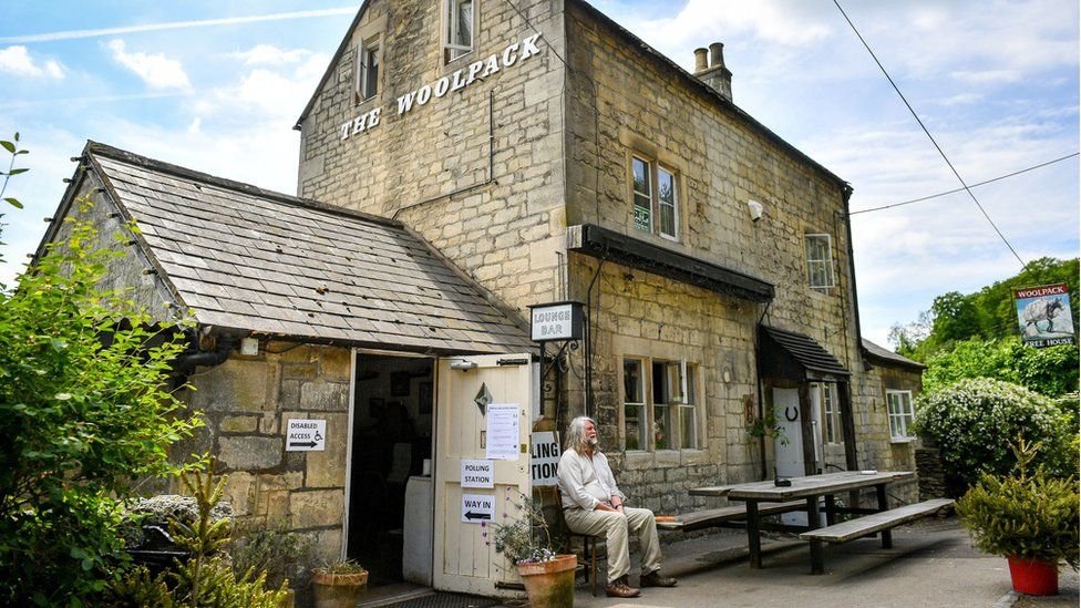 The Woolpack pub in the Cotswolds
