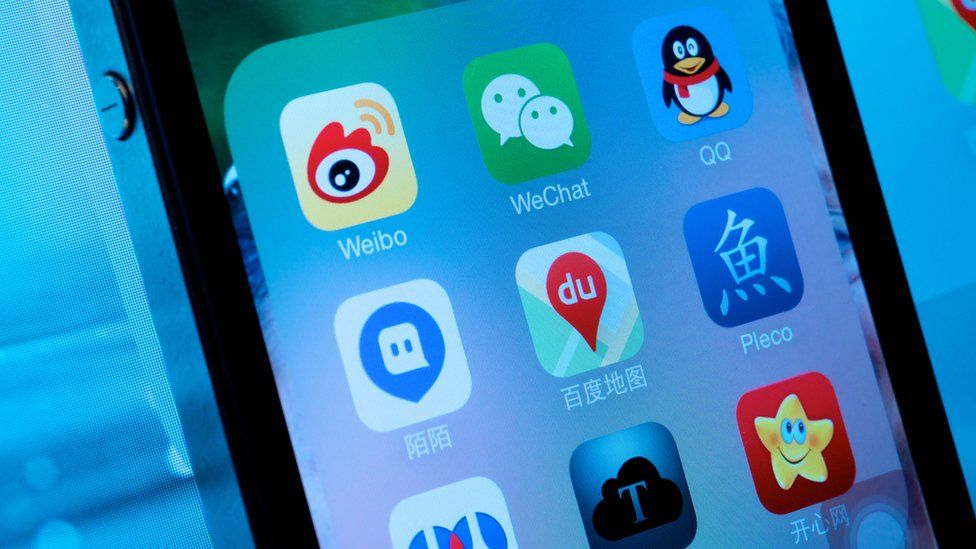Chinese apps on a phone