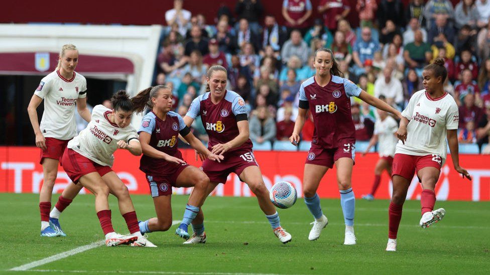 WSL: Five things we learned from the opening weekend of the Women's Super  League - BBC Newsround