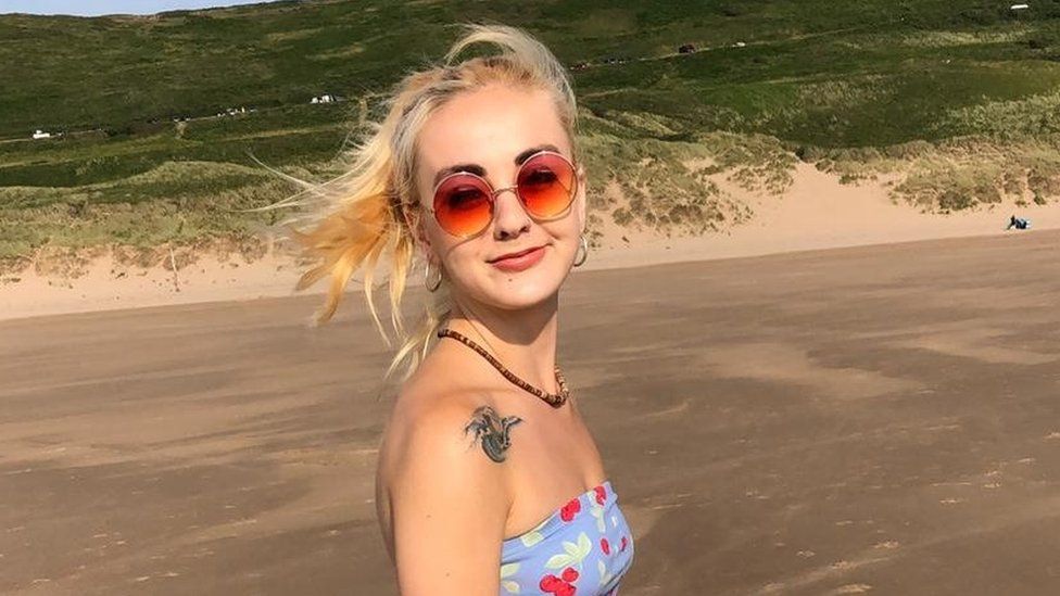 Phoebe on the beach