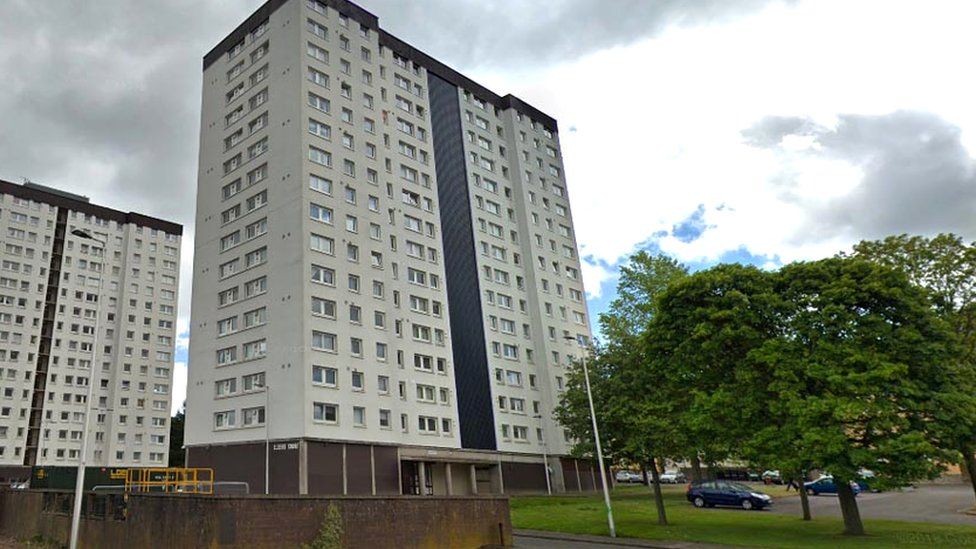 Man's 'rubbish chute' death in Dundee not suspicious - BBC News