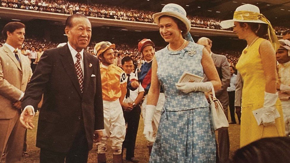 Первый визит королевы Елизаветы II в Сингапурский клуб газонов, февраль 1972 г.