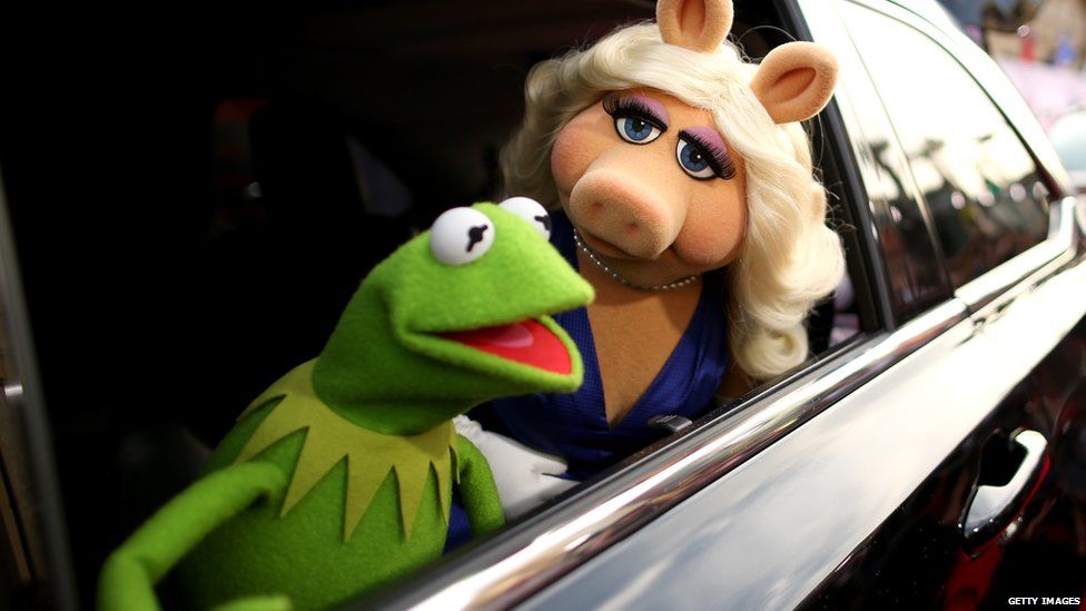 Miss Piggy And Kermit The Frog End Their Relationship Bbc News