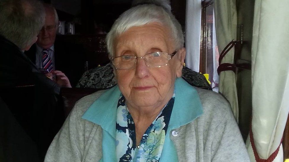 Tributes to 'beautiful' Worcester pub landlord after sudden death BBC