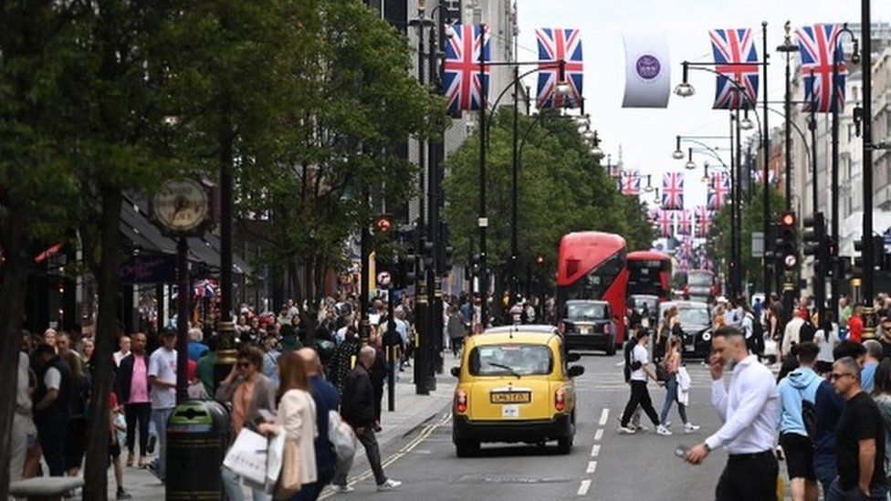 What do Oxford Street's struggles tell us about the future of retail? -  Raconteur